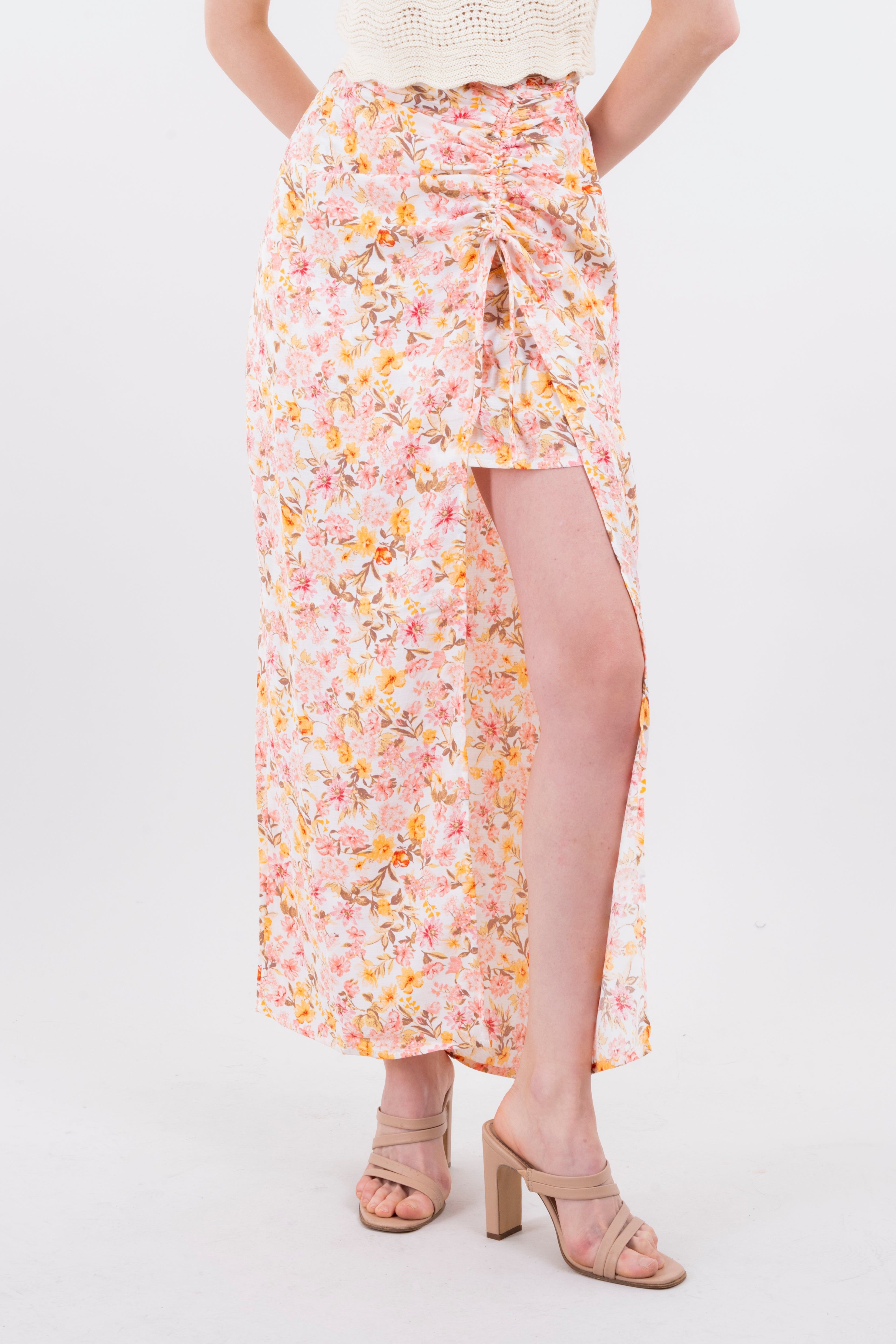 Top estampado flores sold by Shasa product image thumbnail 2