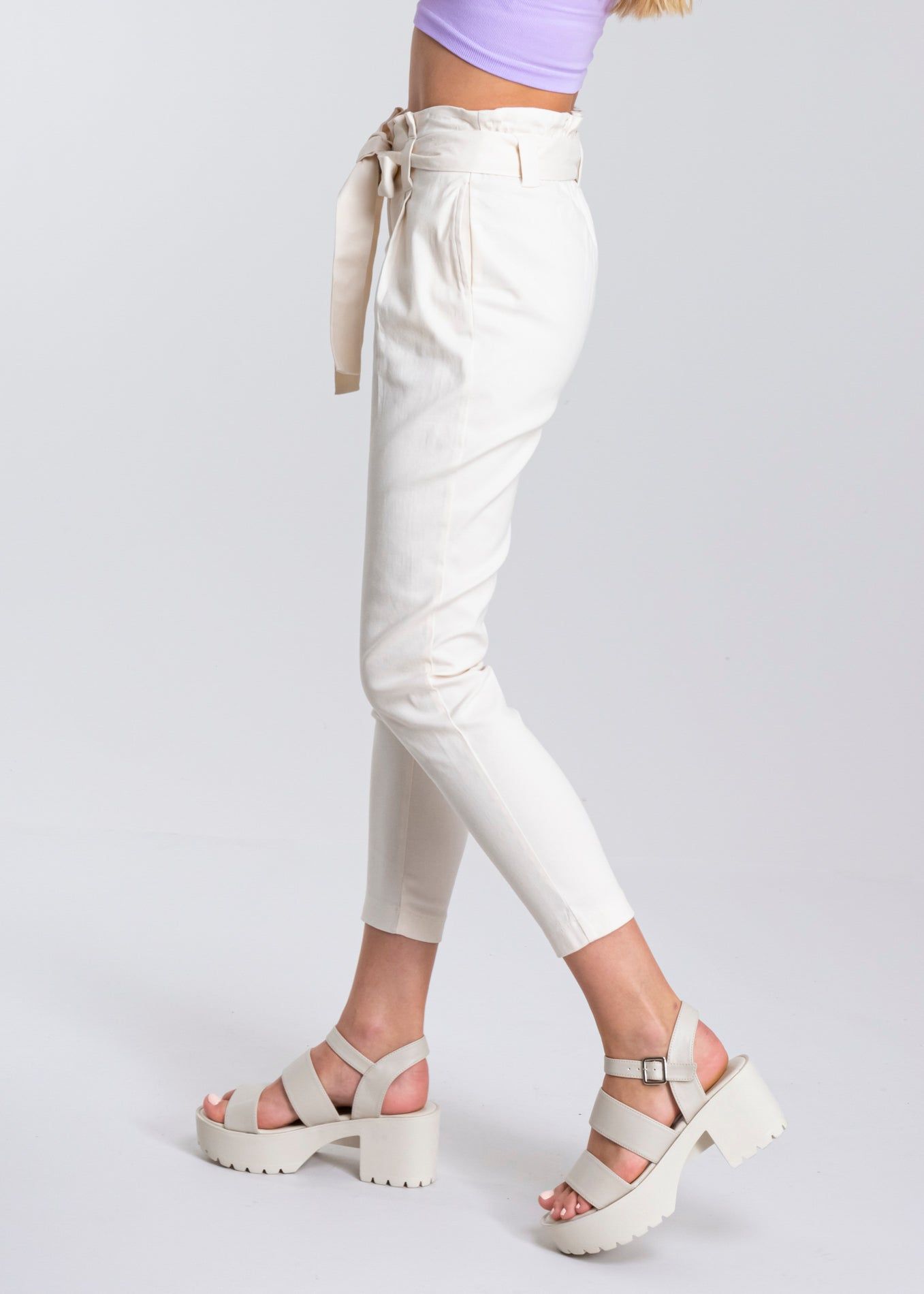 Pantalón paper bag cintura alta cinturón sold by Shasa product image thumbnail 3