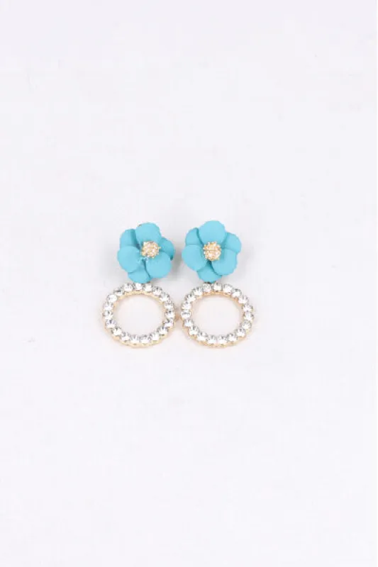 Aretes Flor Circulo Brillos sold by Shasa