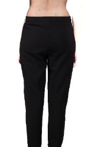 Jogger tejido suave elástico sold by Shasa