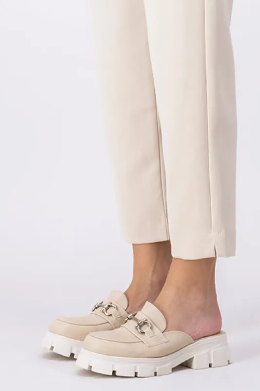 Loafers chunky mula hebilla sold by Shasa