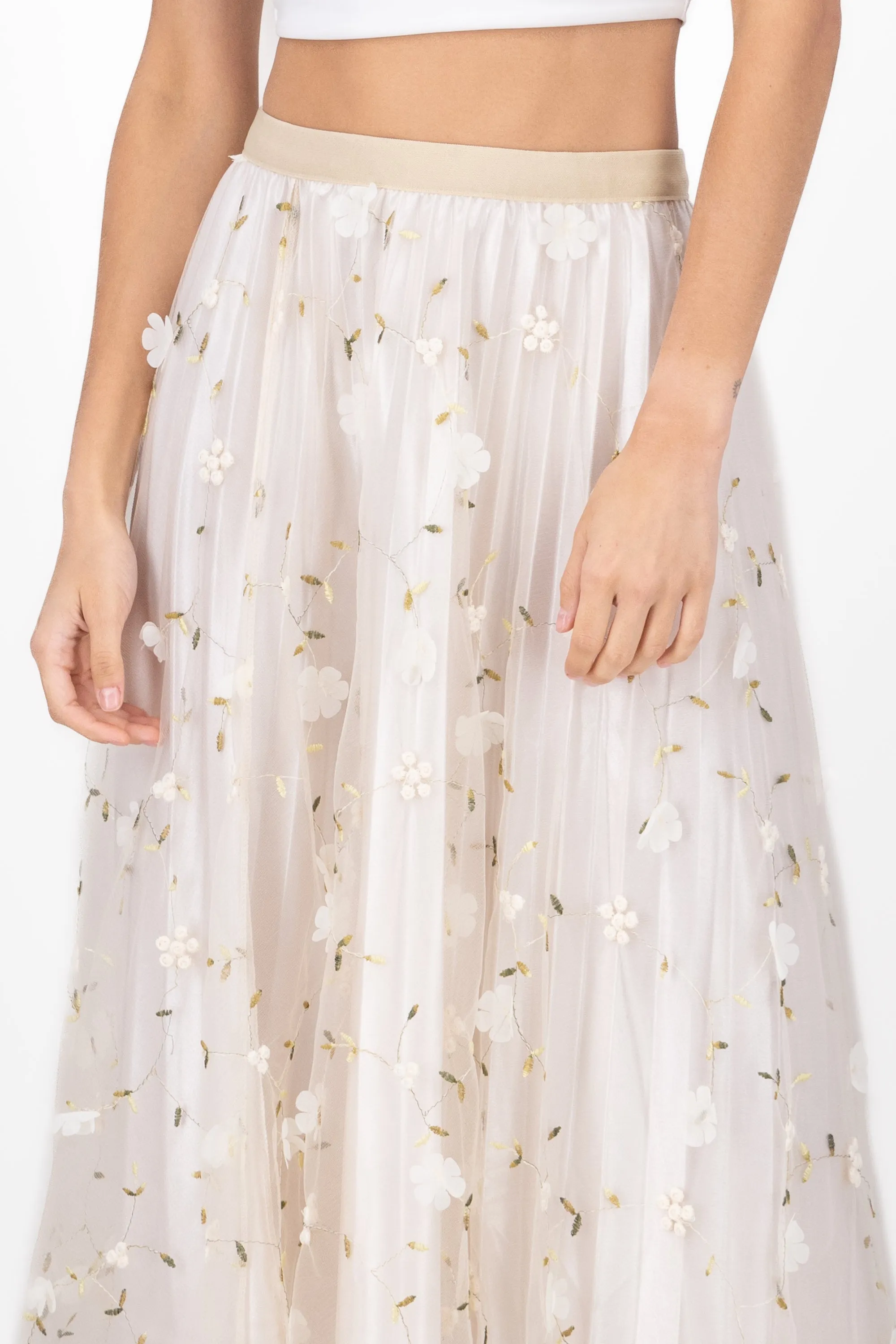 Falda Flores Bordadas De Tulle sold by Shasa product image thumbnail 5