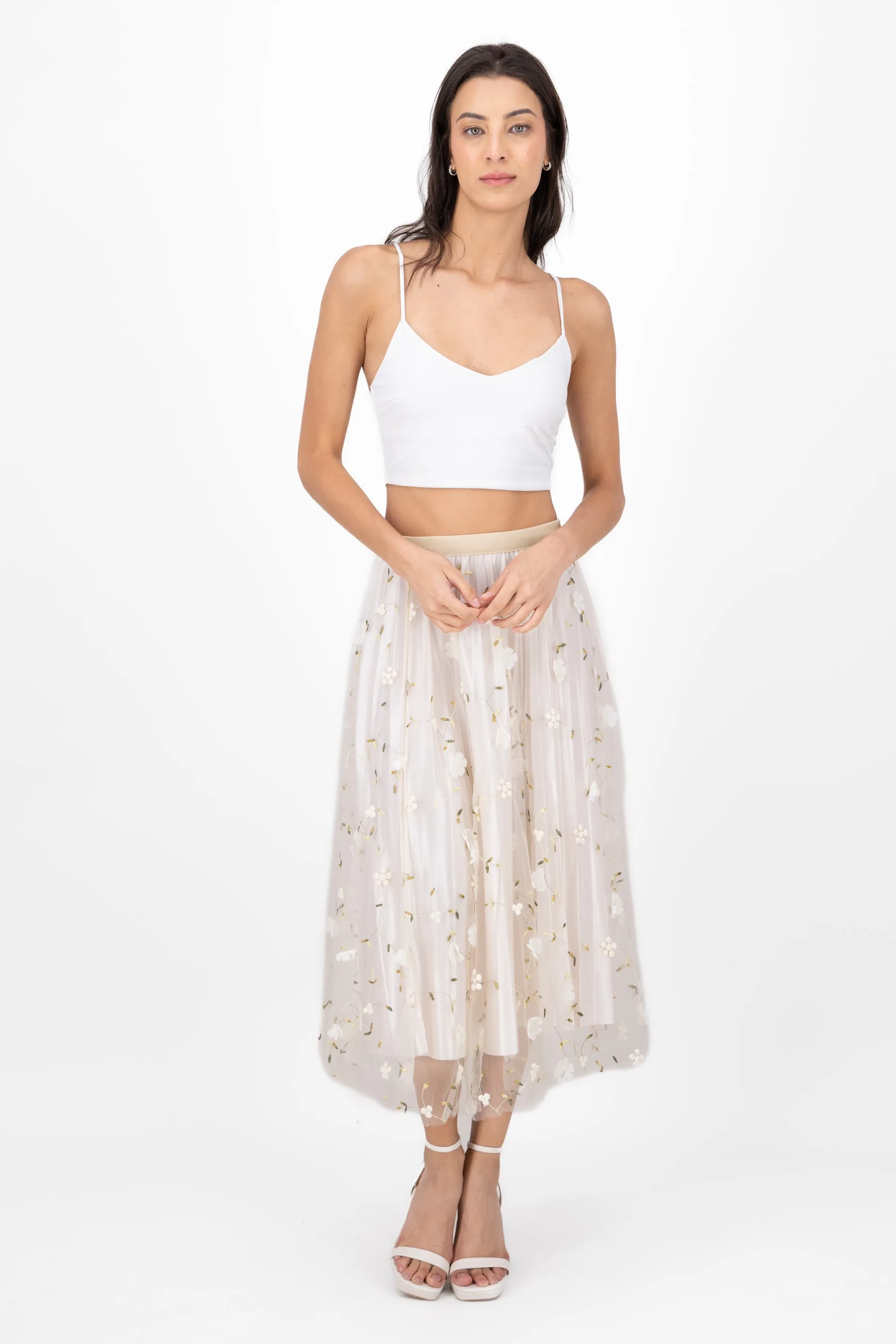 Falda Flores Bordadas De Tulle sold by Shasa