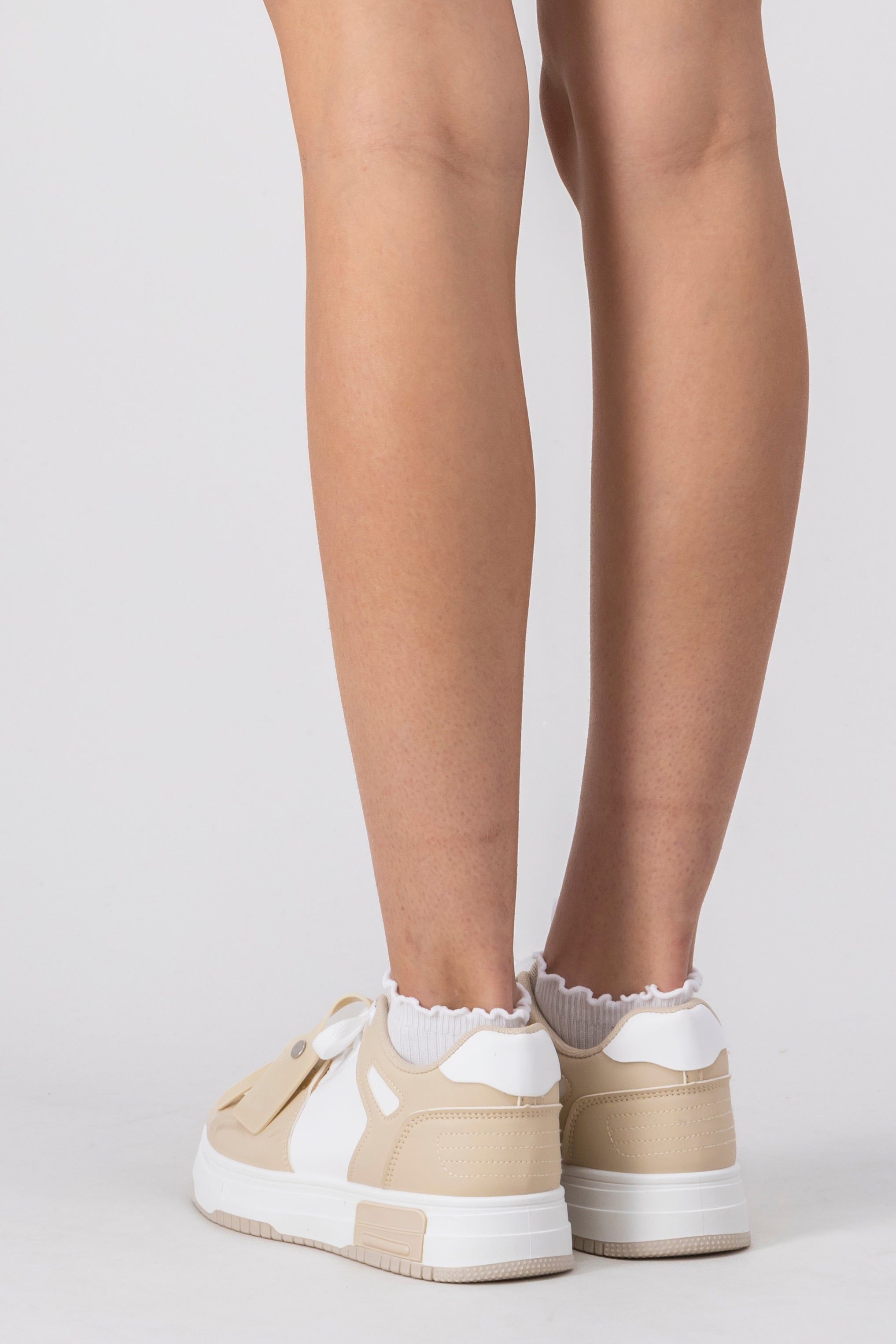 Tenis Retro Perforado Etiqueta sold by Shasa product image thumbnail 4