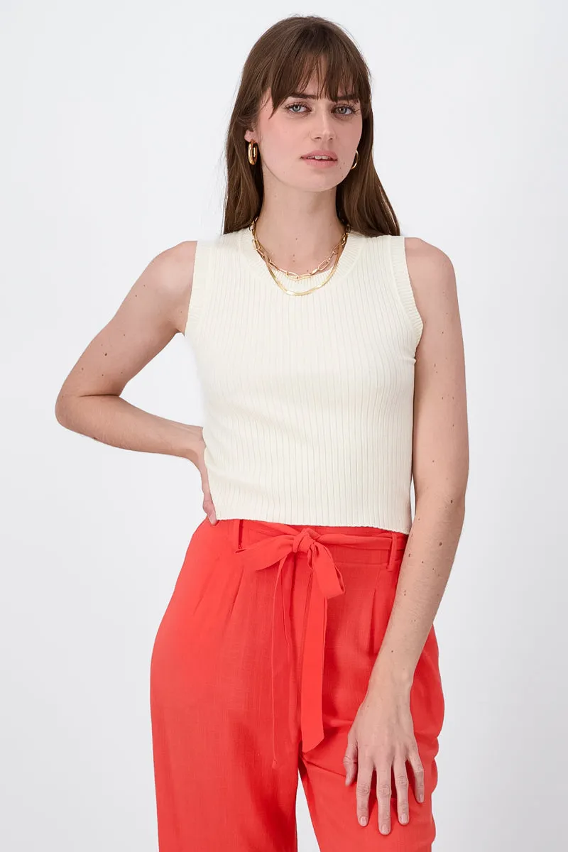 Top Sin Manga Tejido Liso sold by Shasa