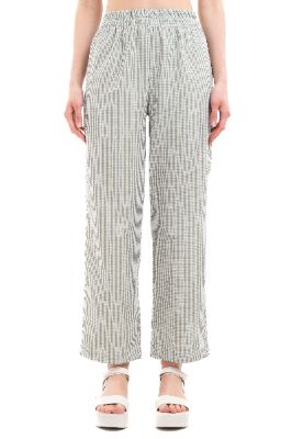 Pantalón amplio cuadros sold by Shasa