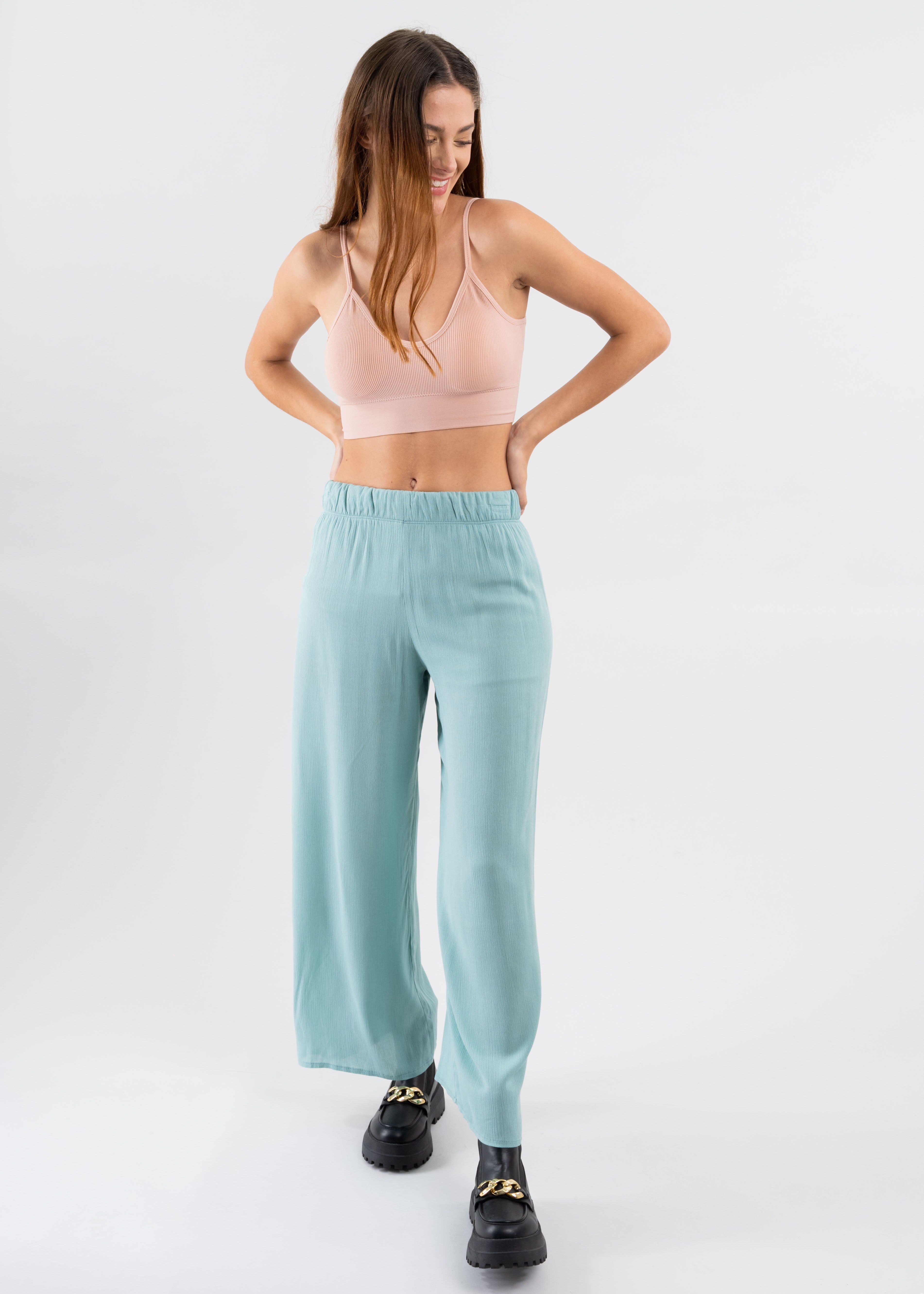 Pantalón amplio sold by Shasa