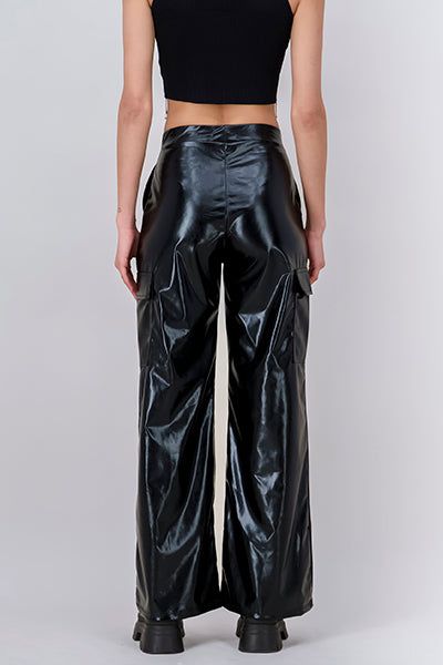 Pantalón efecto piel cargo sold by Shasa product image thumbnail 4