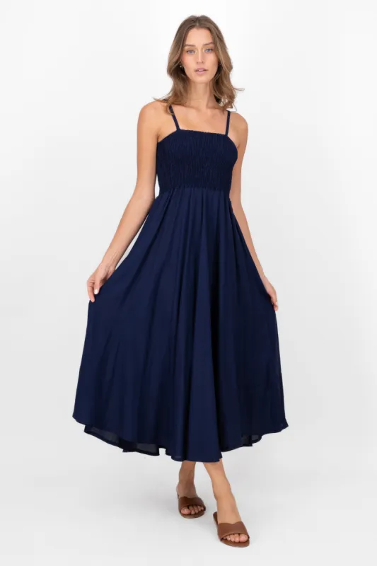 Vestido Maxi Detalle Smock sold by Shasa