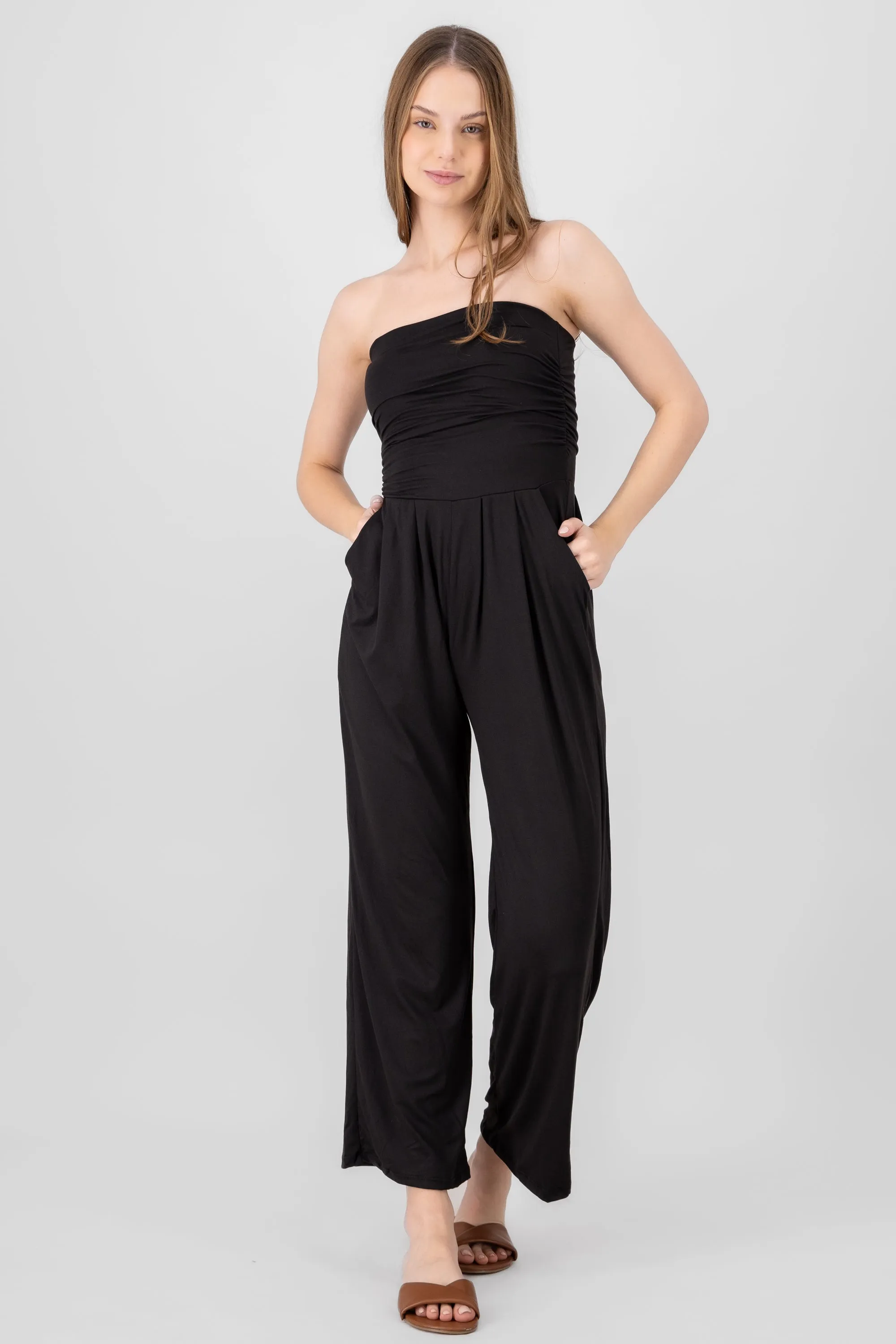Jumpsuit strapless liso sold by Shasa