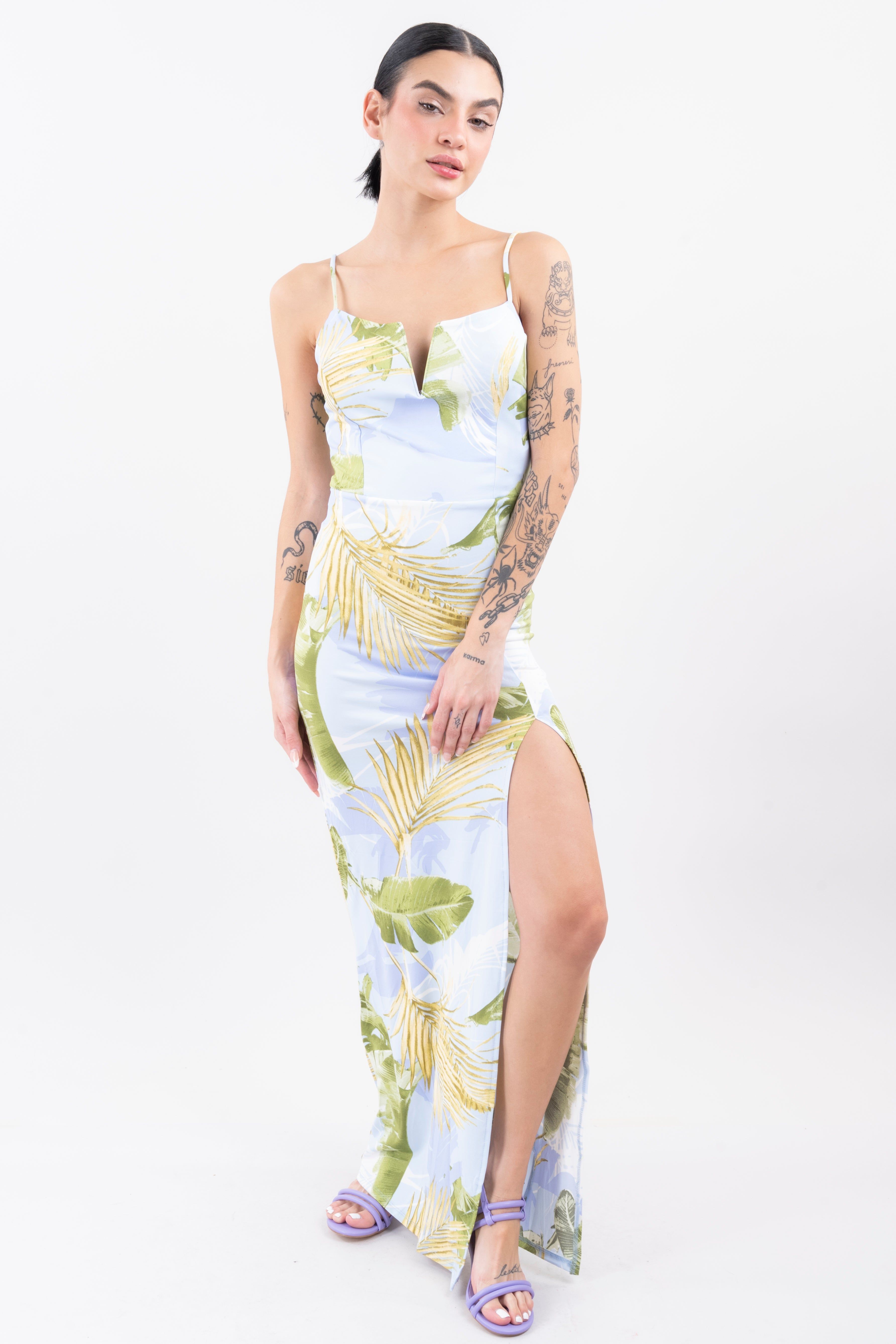 Vestido maxi abertura tropical sold by Shasa