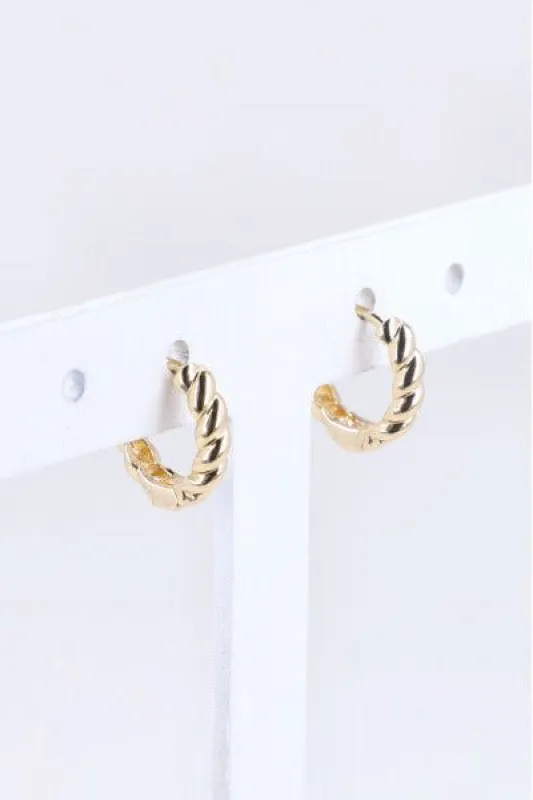 Arracadas metálicas textura sold by Shasa