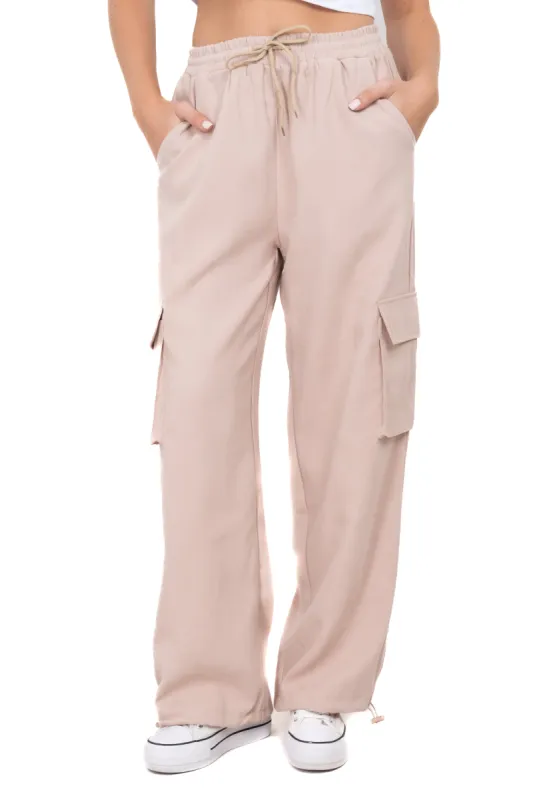 Pantalón cargo cintas sold by Shasa