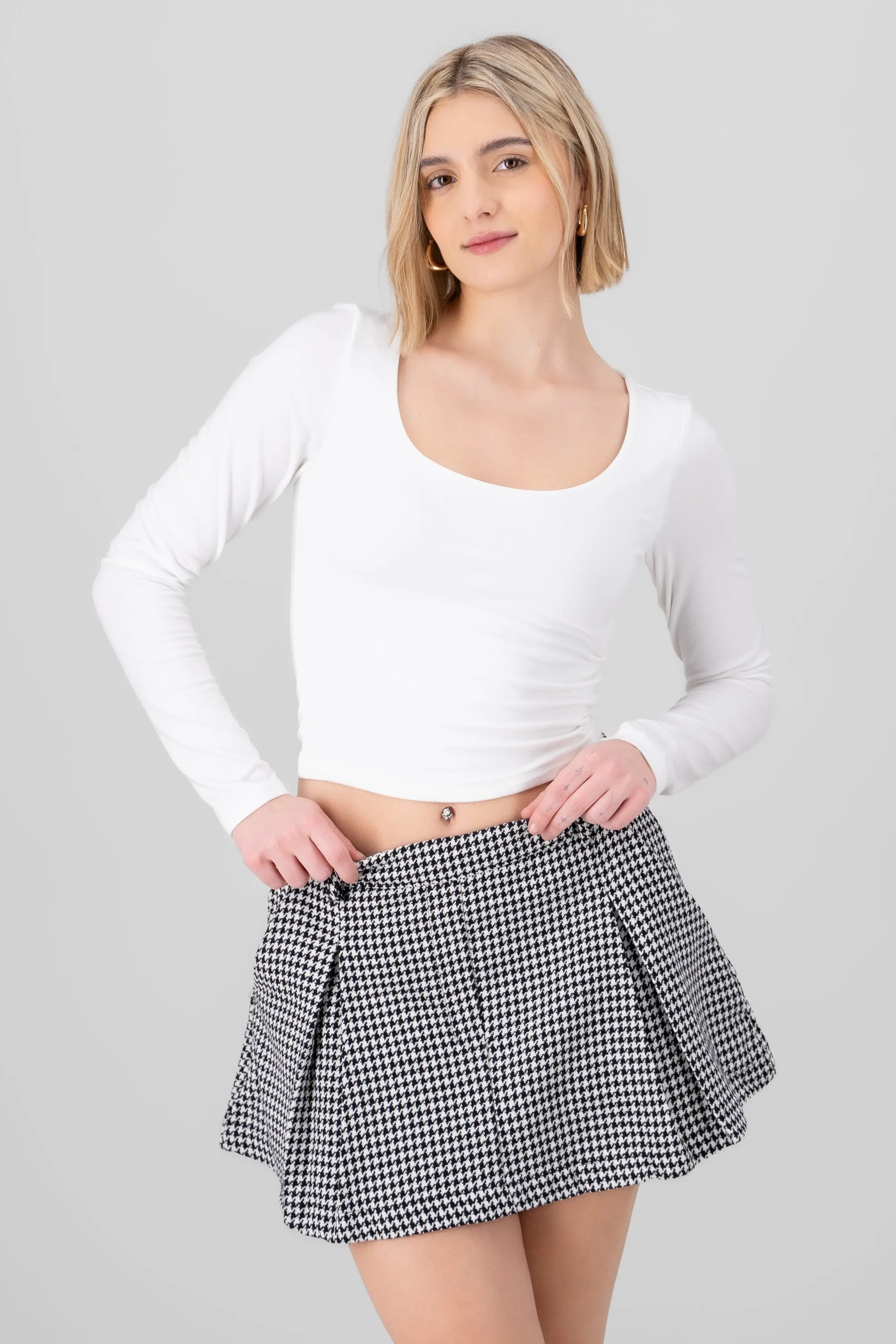 Top de manga larga con cuello redondo liso sold by Shasa product image thumbnail 2