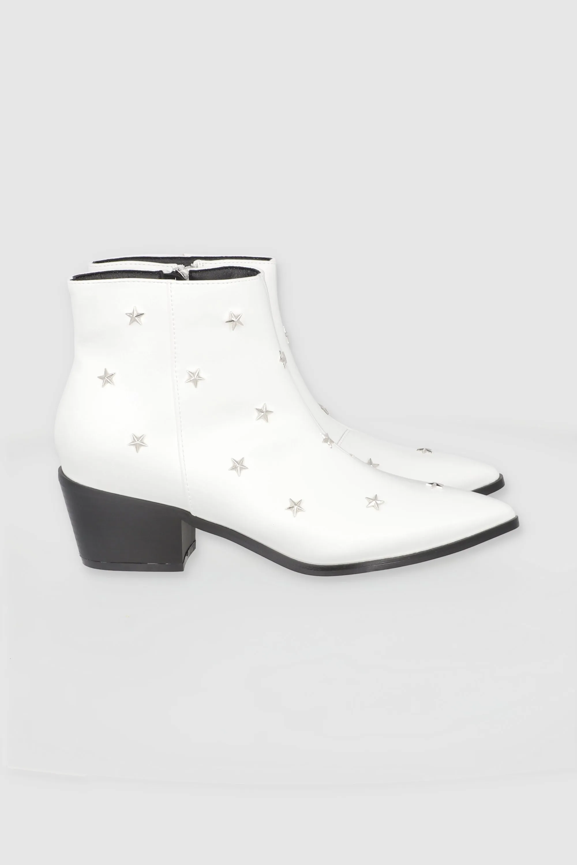 Botin Studs Estrellas sold by Shasa product image thumbnail 2