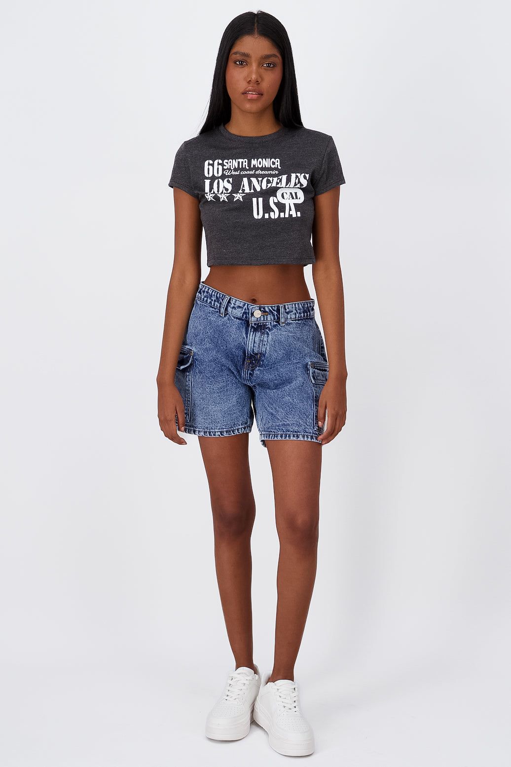 Short cintura alta cargo sold by Shasa