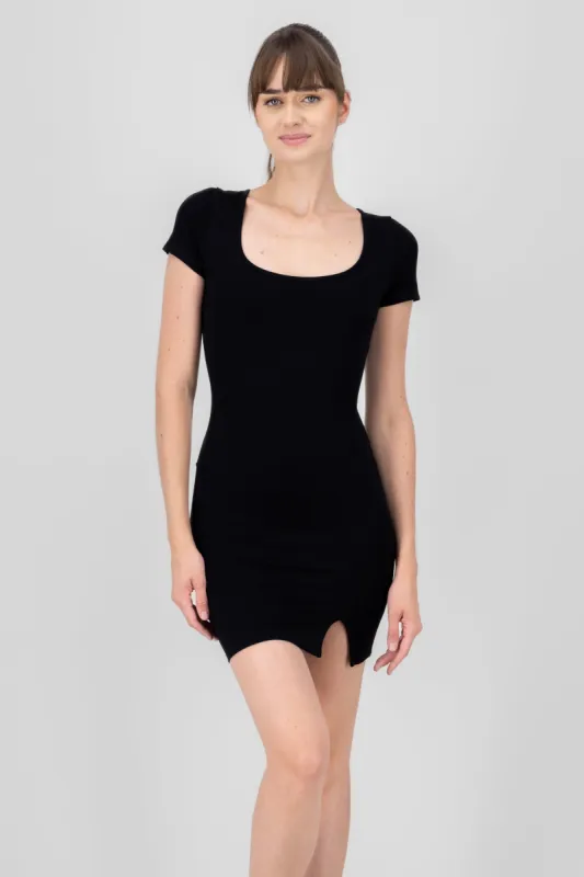 Vestido mini escote cuadrado sold by Shasa