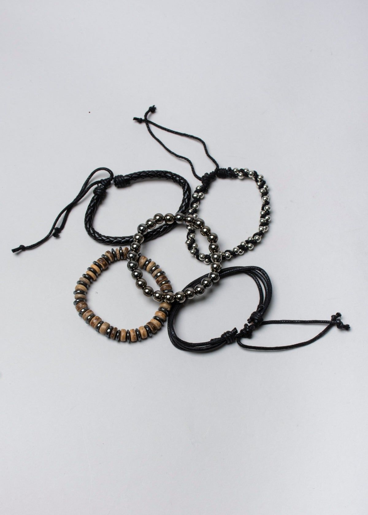 Set 5 pulseras materiales mixtos sold by Shasa product image thumbnail 2