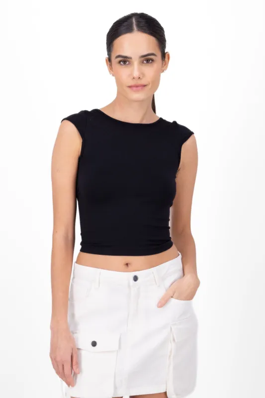 Top espalda descubierta liso sold by Shasa