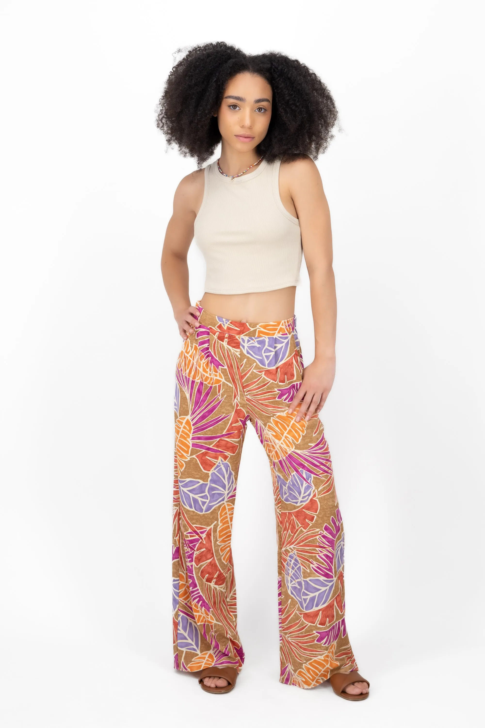 Pantalon Amplio Detalle Pinzas sold by Shasa