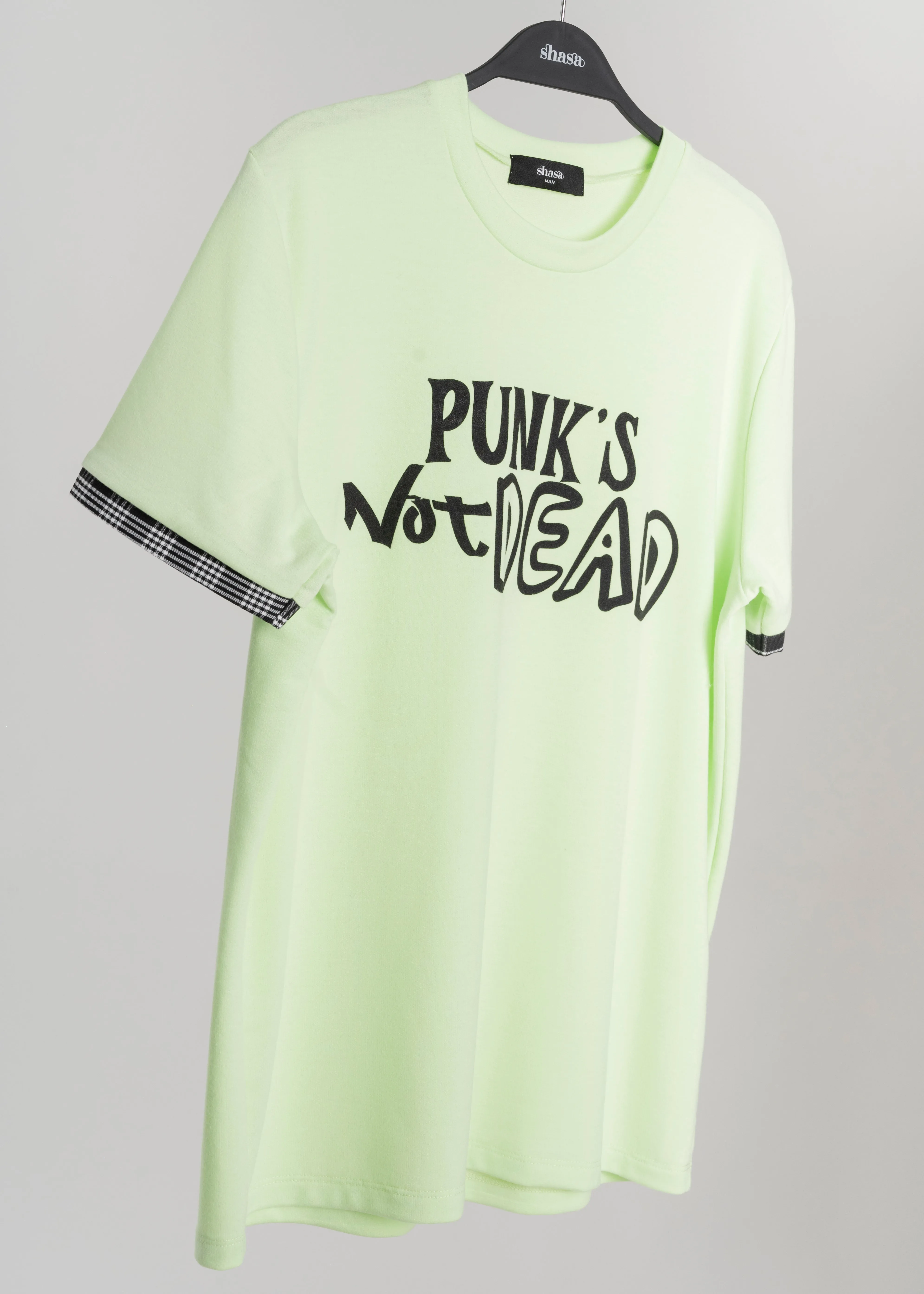 Playera estampado delantero Punk’s not dead sold by Shasa product image thumbnail 3