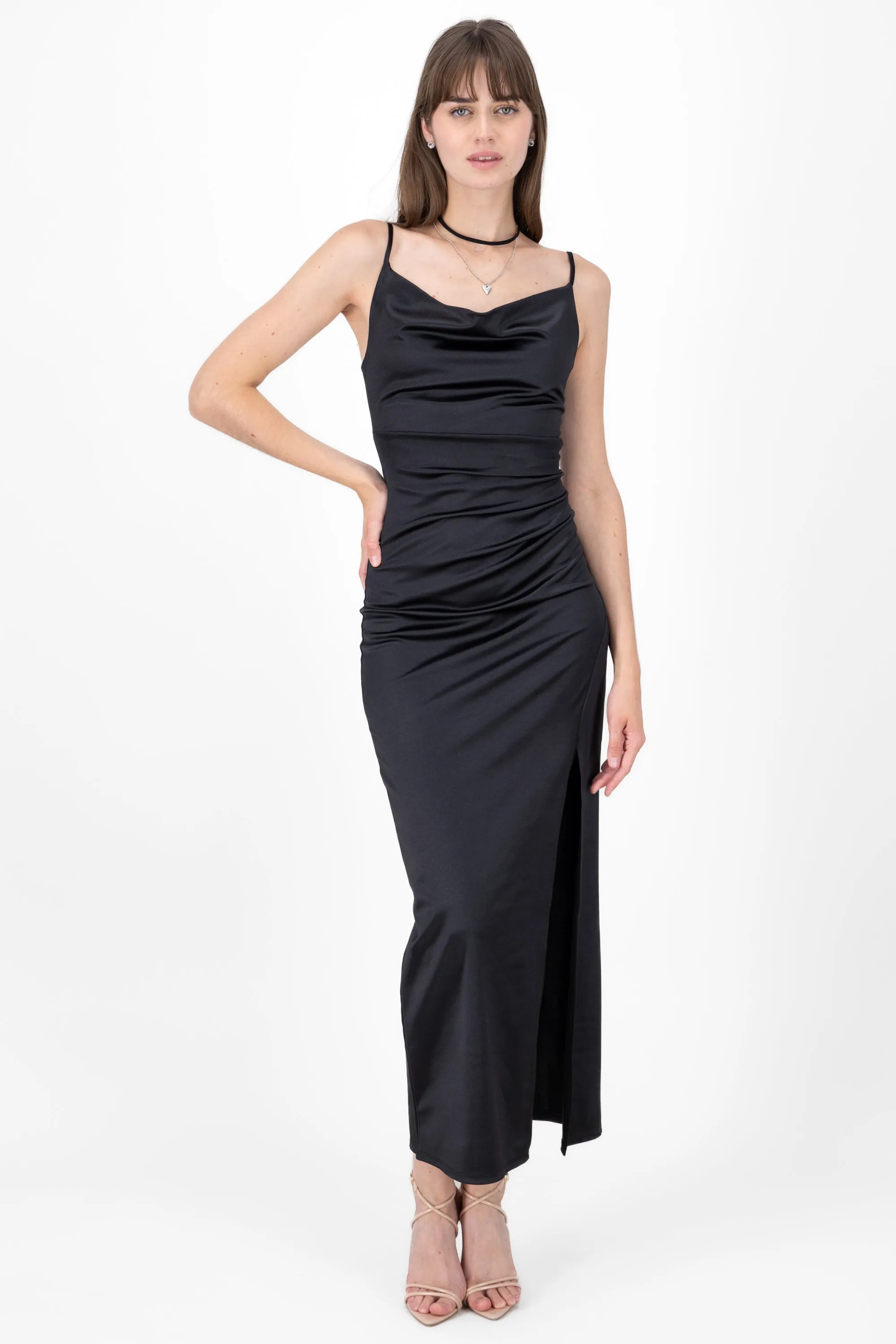 Vestido maxi de satin con detalle de espalda sold by Shasa product image thumbnail 2