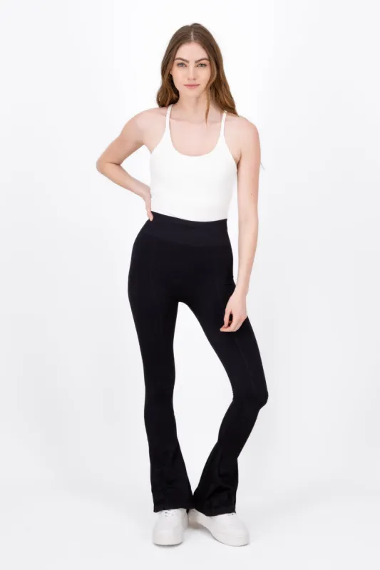 Pantalon Seamless Flare sold by Shasa