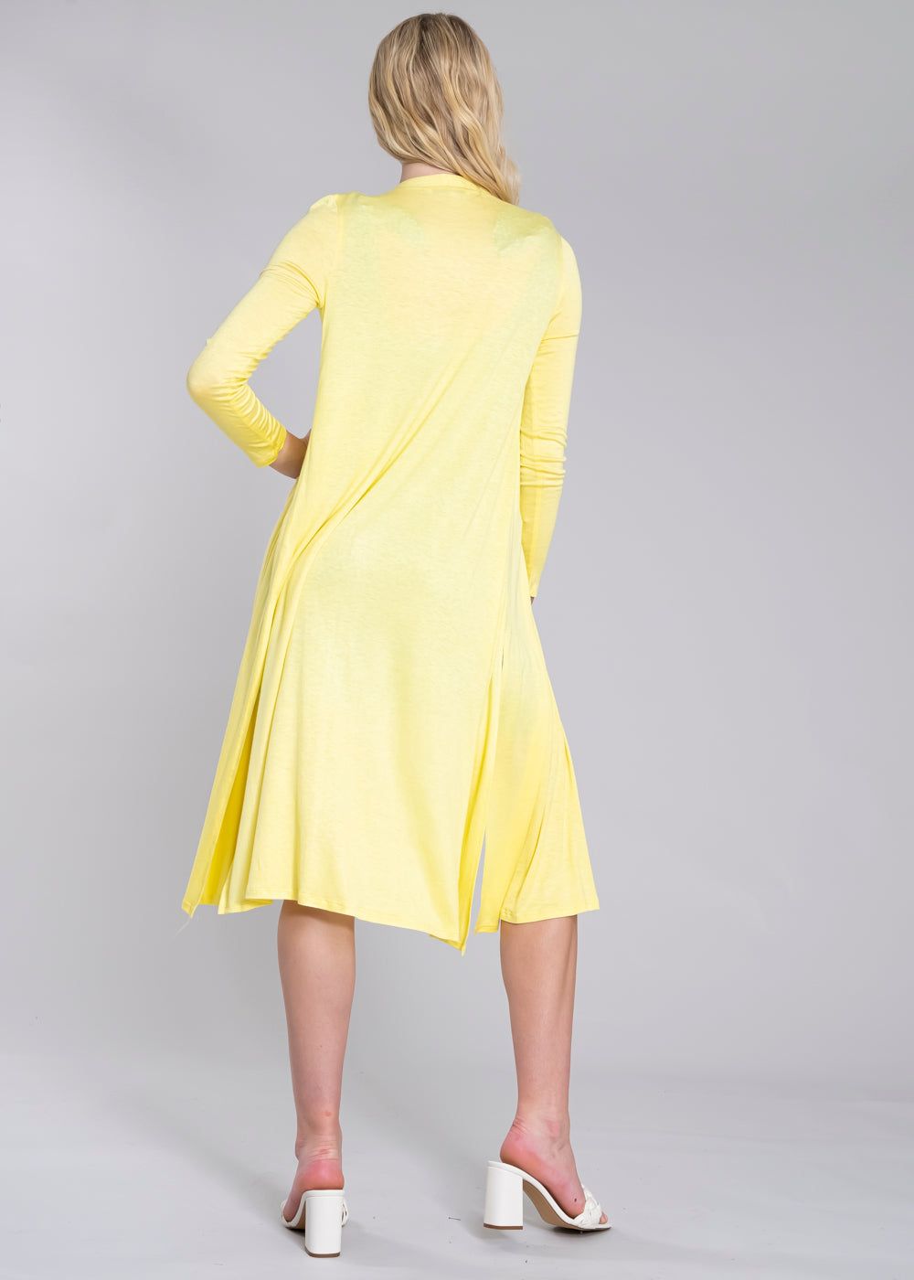 Cárdigan largo aberturas laterales sold by Shasa product image thumbnail 4