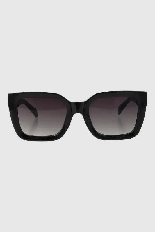 Lentes cuadrados semi cateye sold by Shasa