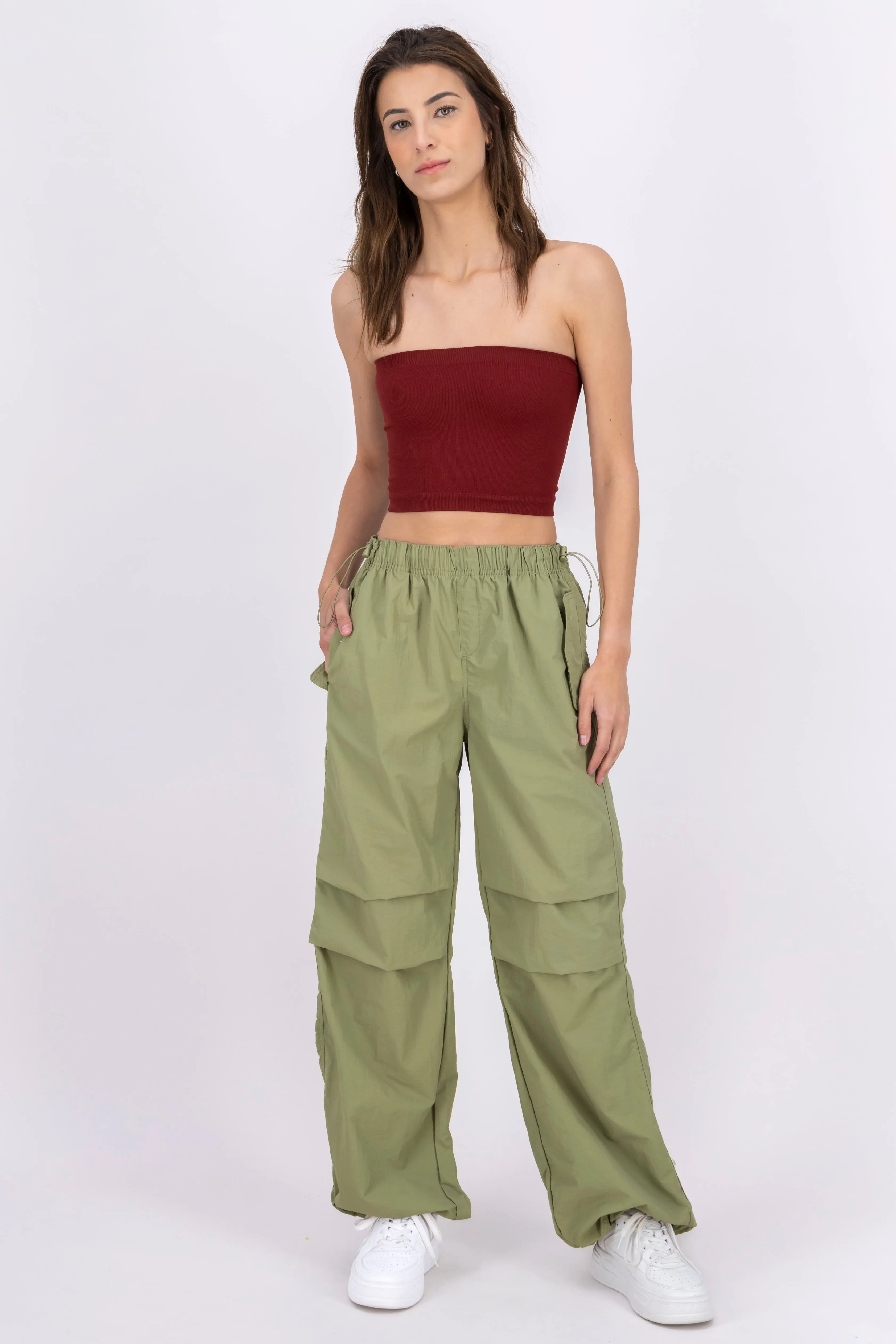 Pantalón parachute liso sold by Shasa