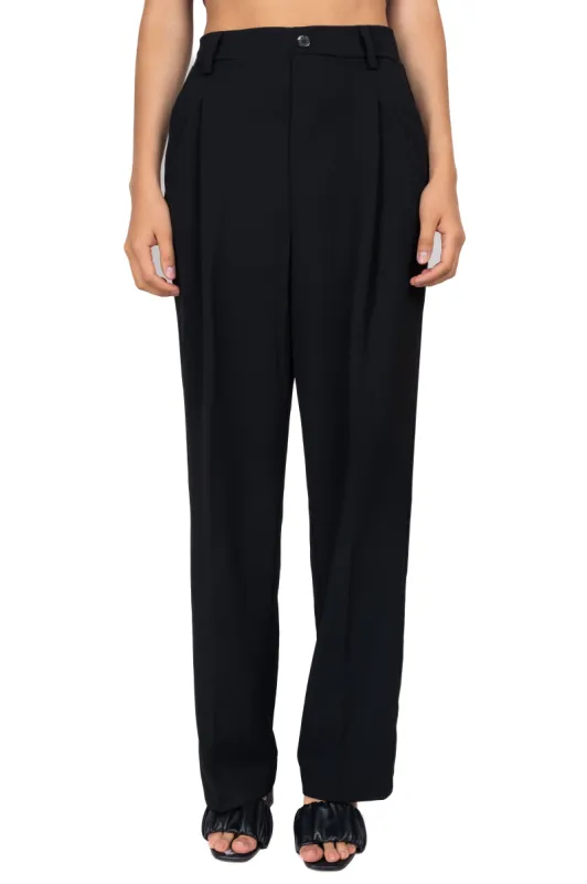 Pantalón amplio pinzas botón sold by Shasa