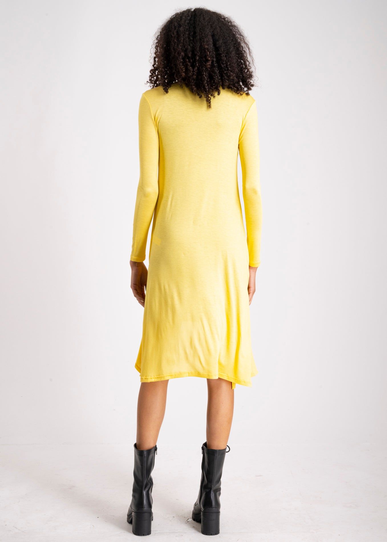 Cárdigan largo aberturas laterales sold by Shasa product image thumbnail 4