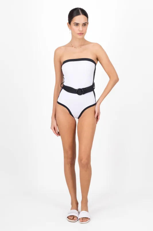 Traje De Baño Completo Detalle Cinturon sold by Shasa