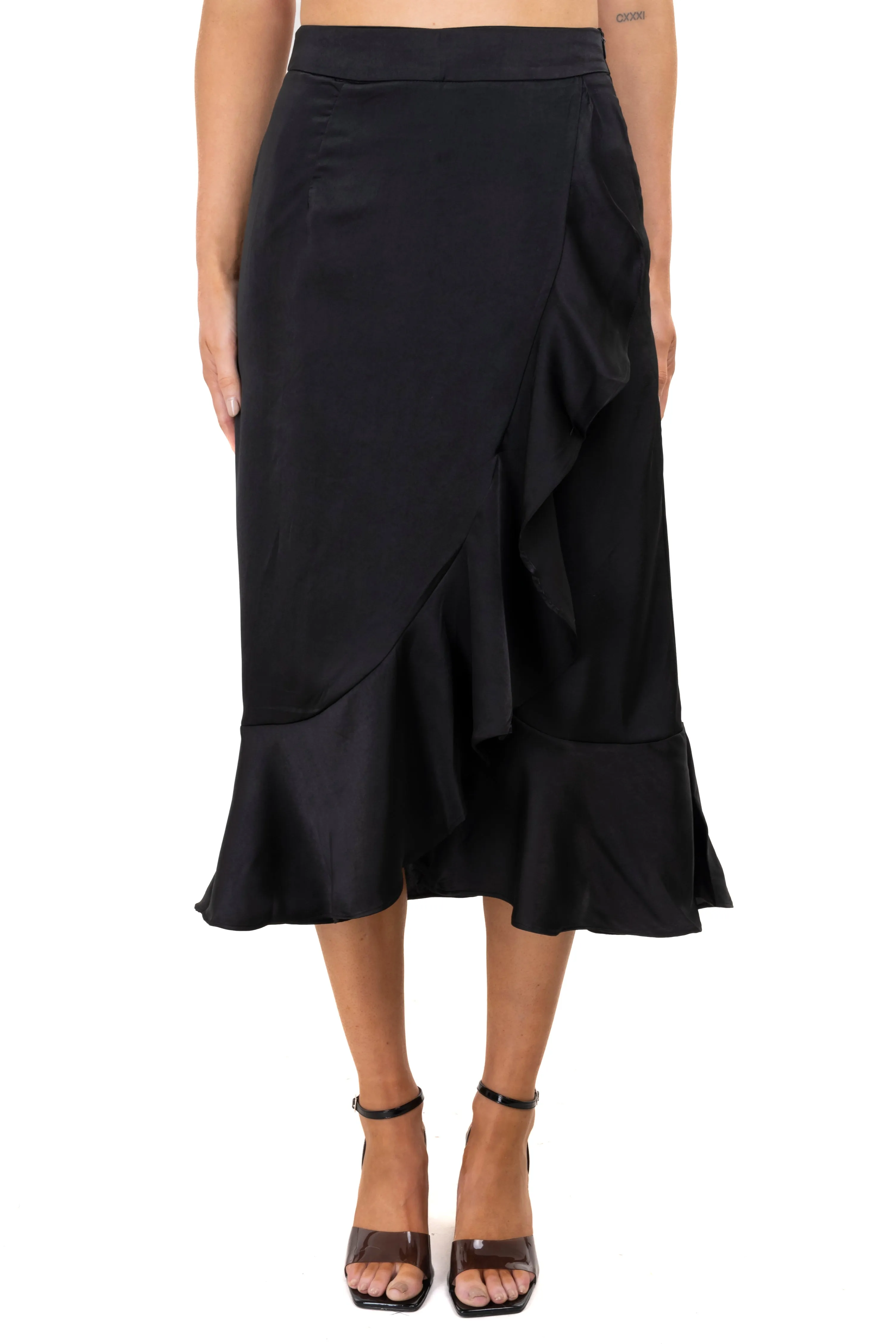 Falda midi satín olanes sold by Shasa