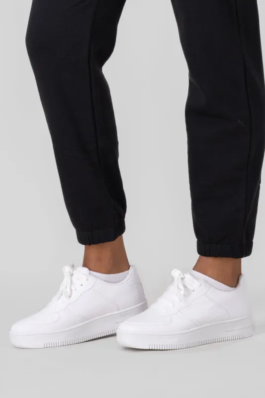 Tenis retro suela gruesa sold by Shasa