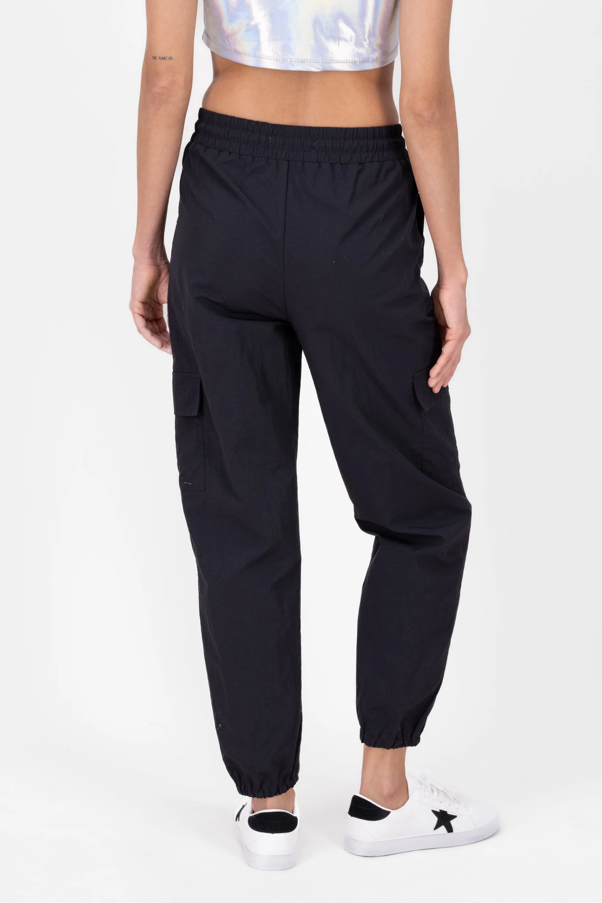 Pantalon parachute liso sold by Shasa product image thumbnail 4