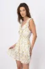 Vestido mini flores olanes sold by Shasa