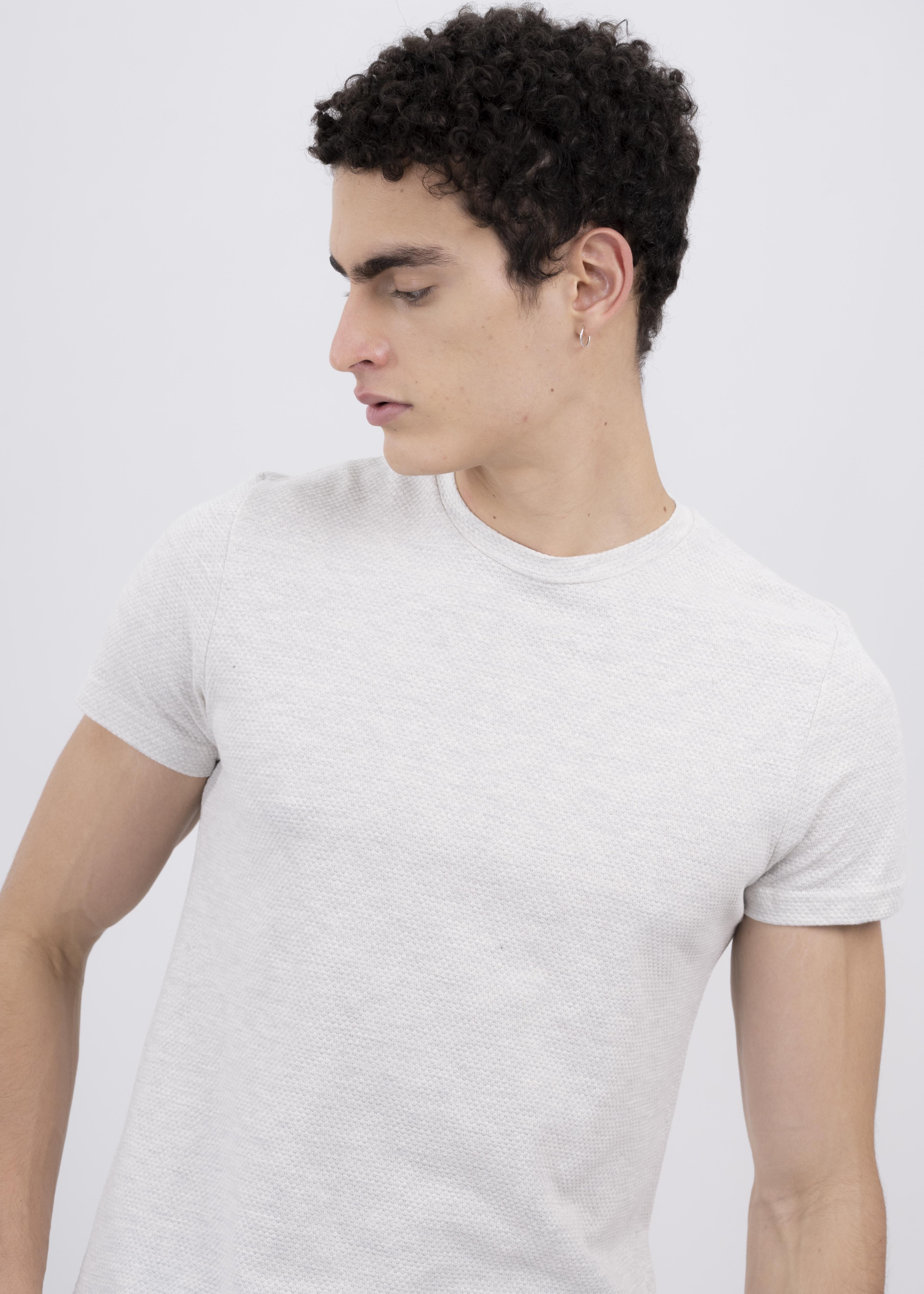 Playera cuello redondo textura waffle sold by Shasa