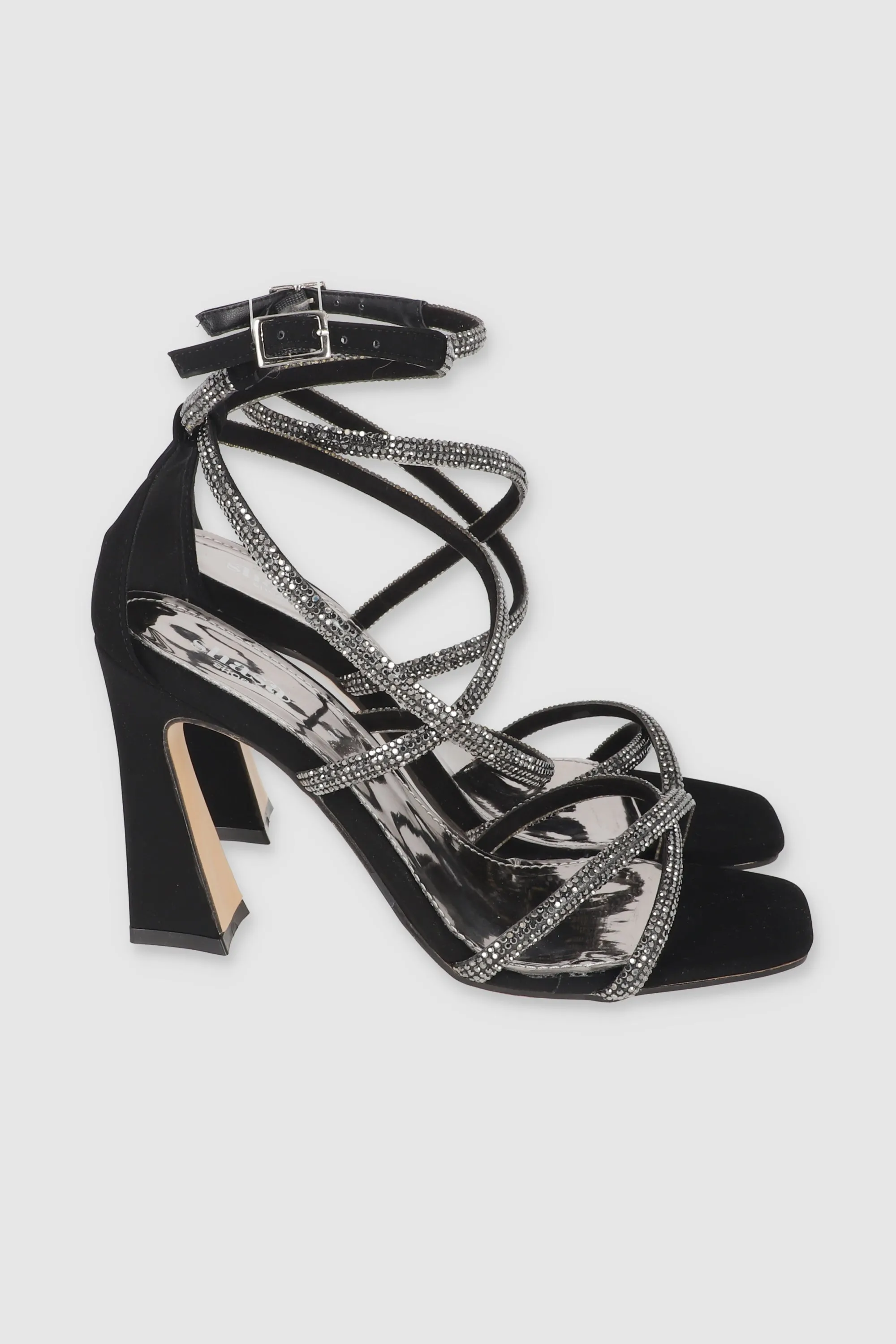 Tacon tiras brillos semi piramide sold by Shasa product image thumbnail 3