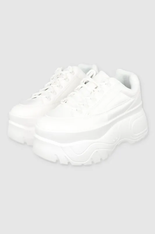 Tenis mega chunky agujetas sold by Shasa