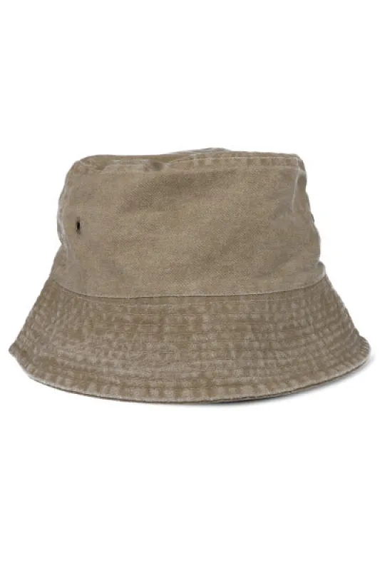 Bucket hat denim deslavado sold by Shasa