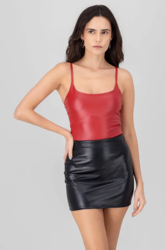 Bodysuit liso tirantes sold by Shasa