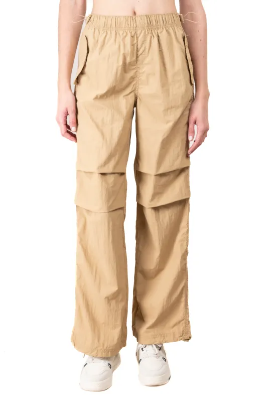 Pantalón parachute liso sold by Shasa