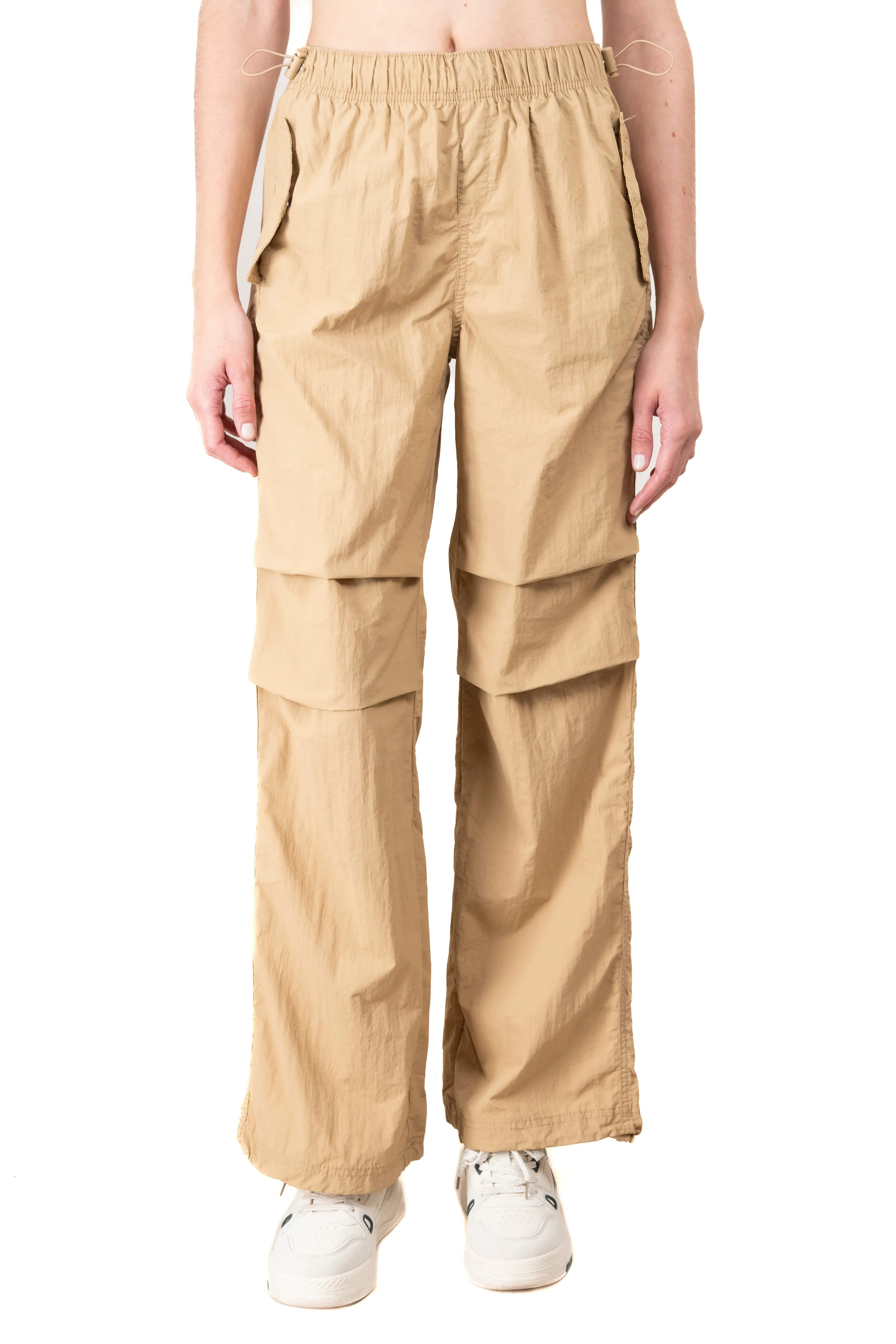 Pantalón parachute liso sold by Shasa