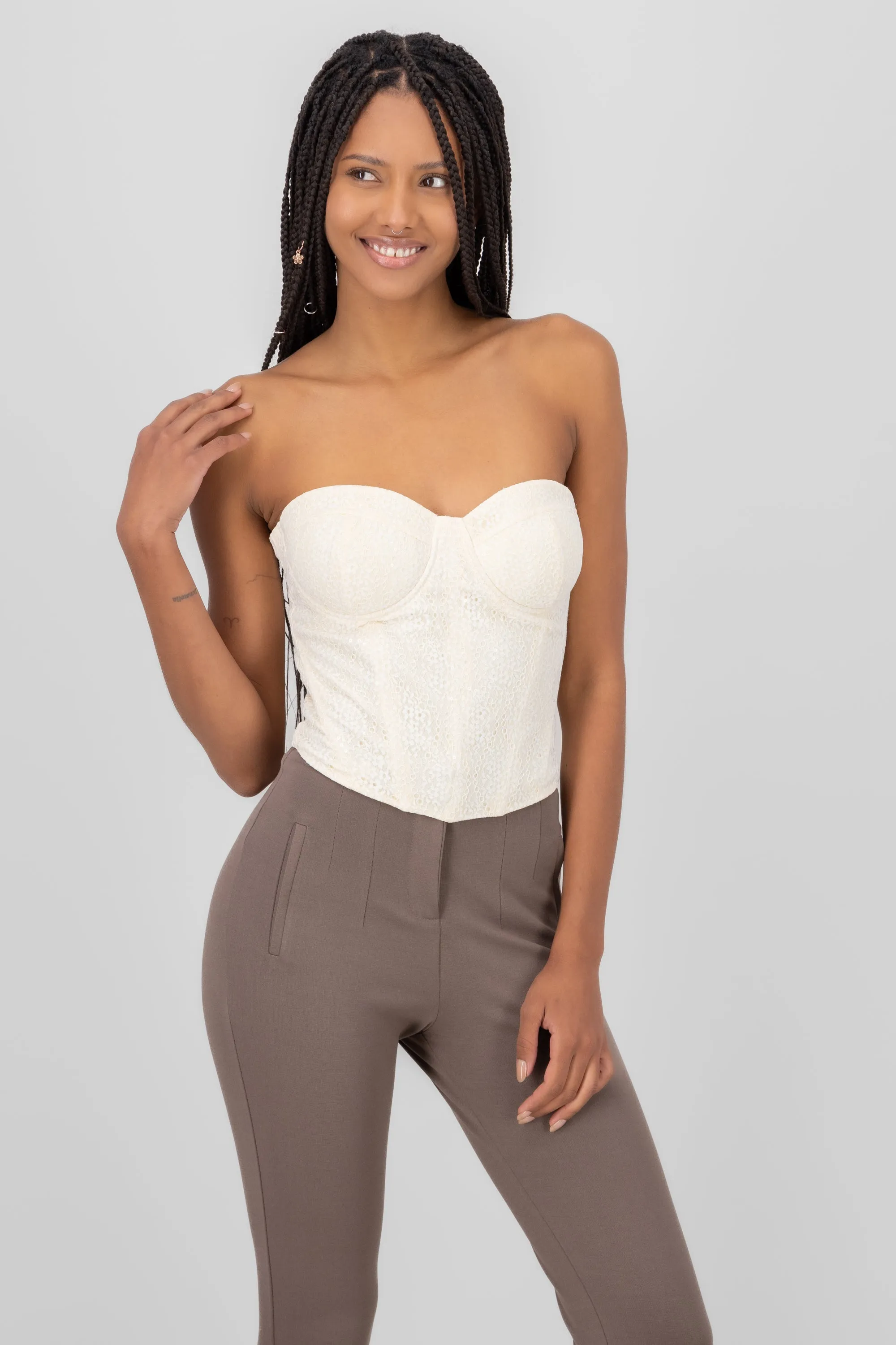Blusa corset strapless encaje con copas sold by Shasa product image thumbnail 2