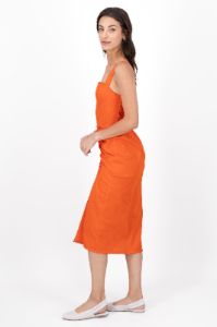 Vestido Midi Escote Corazon Detalle Fruncido sold by Shasa