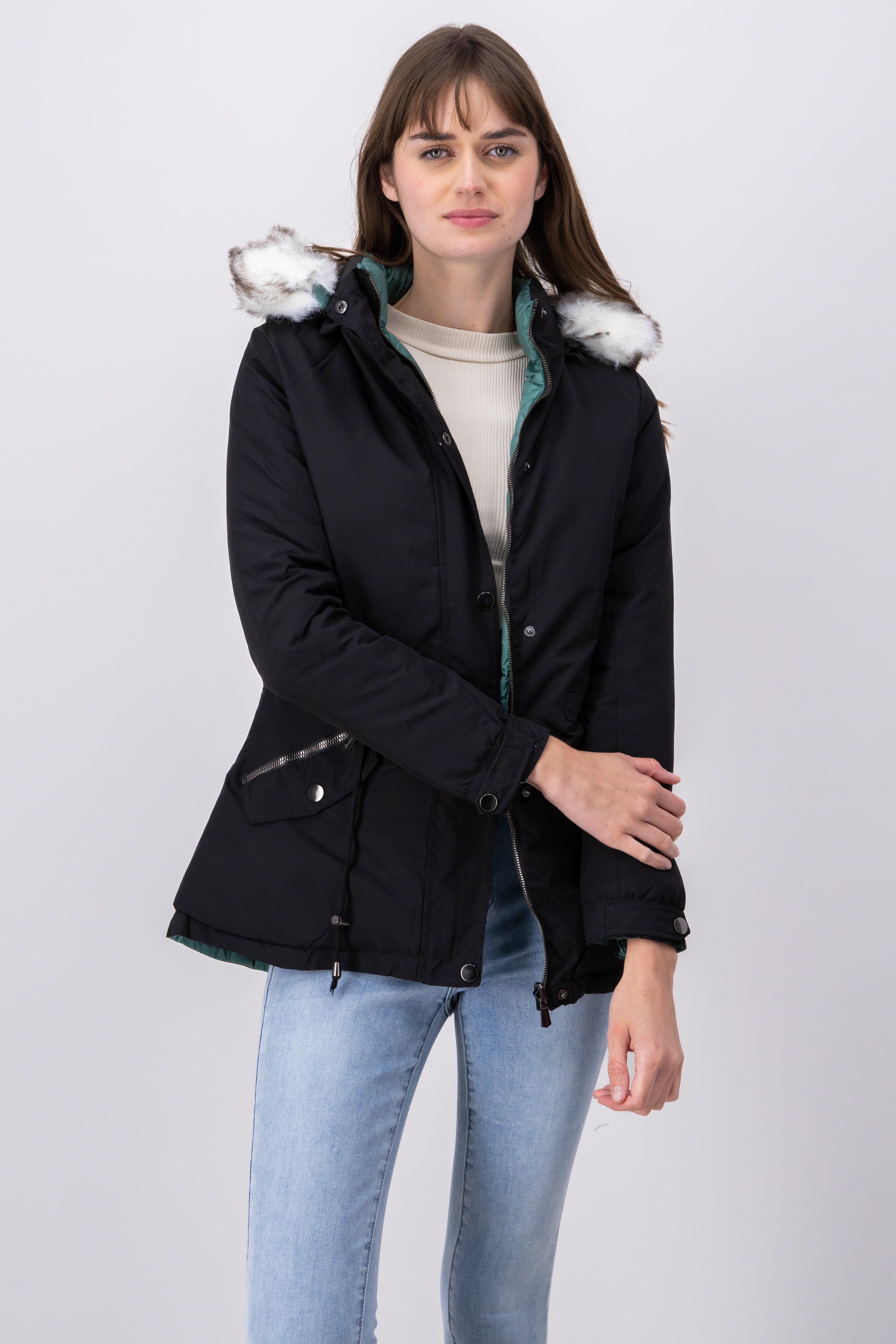 Parka gorro peluche sold by Shasa