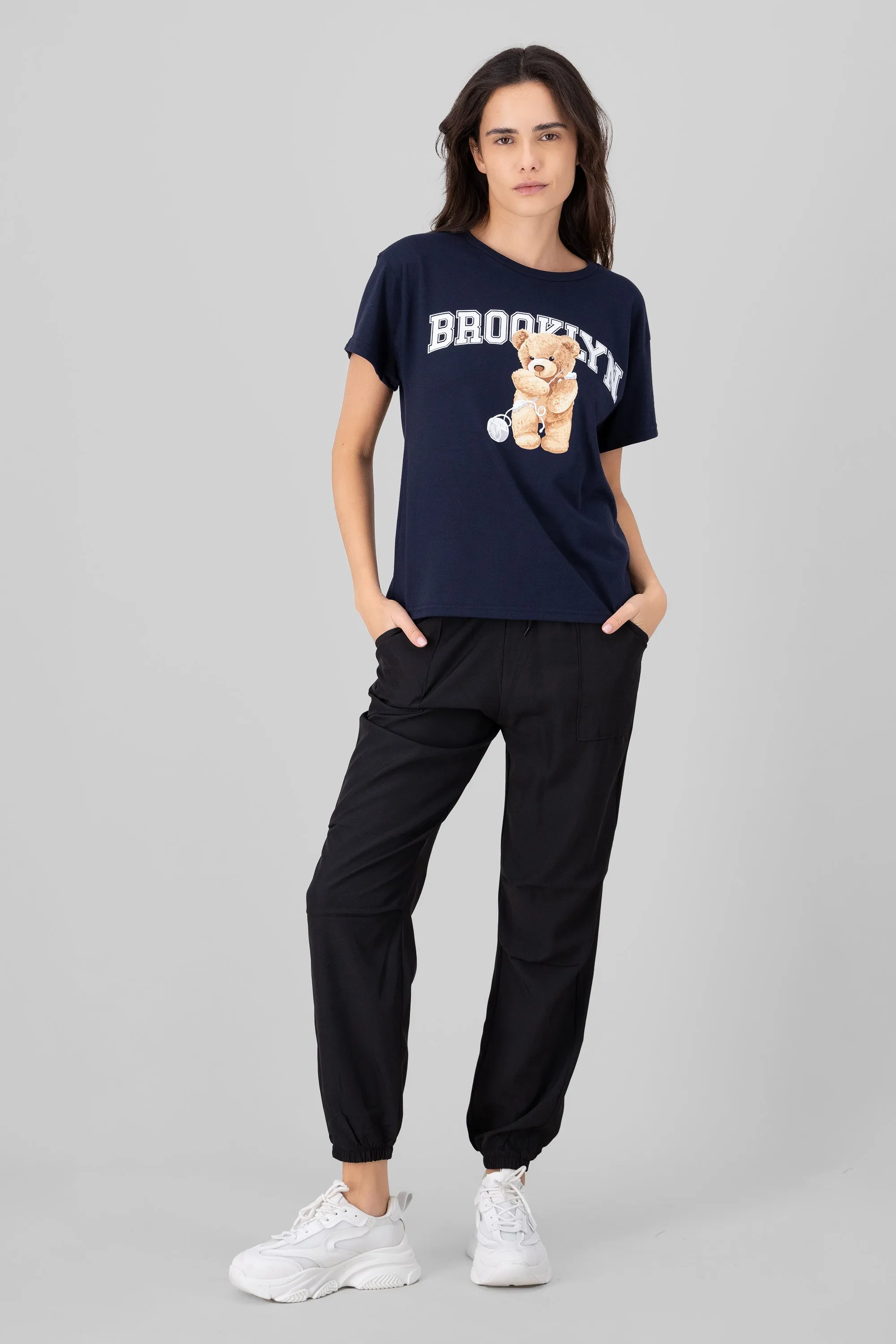 Joggers parachute sold by Shasa