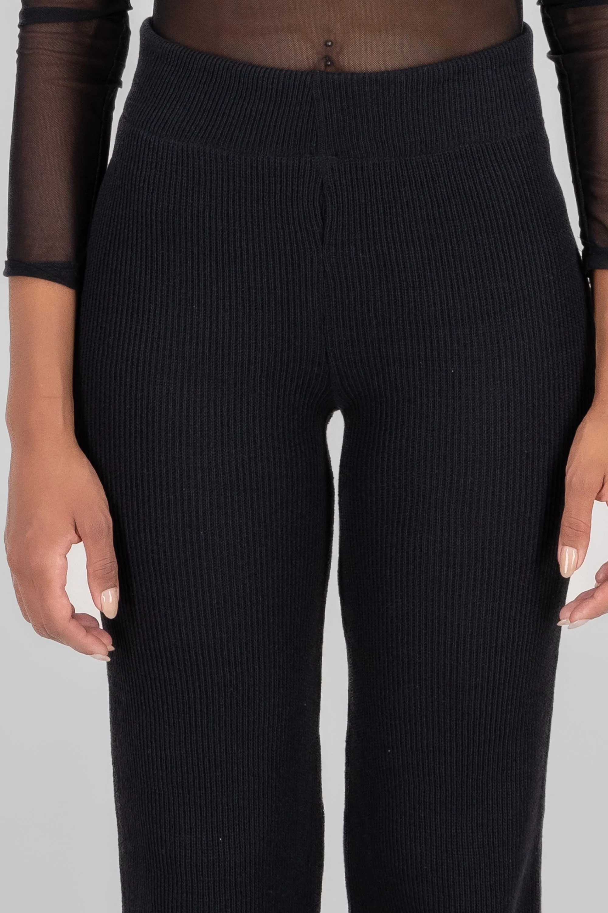 Pantalon fluido tejido wide leg sold by Shasa product image thumbnail 5