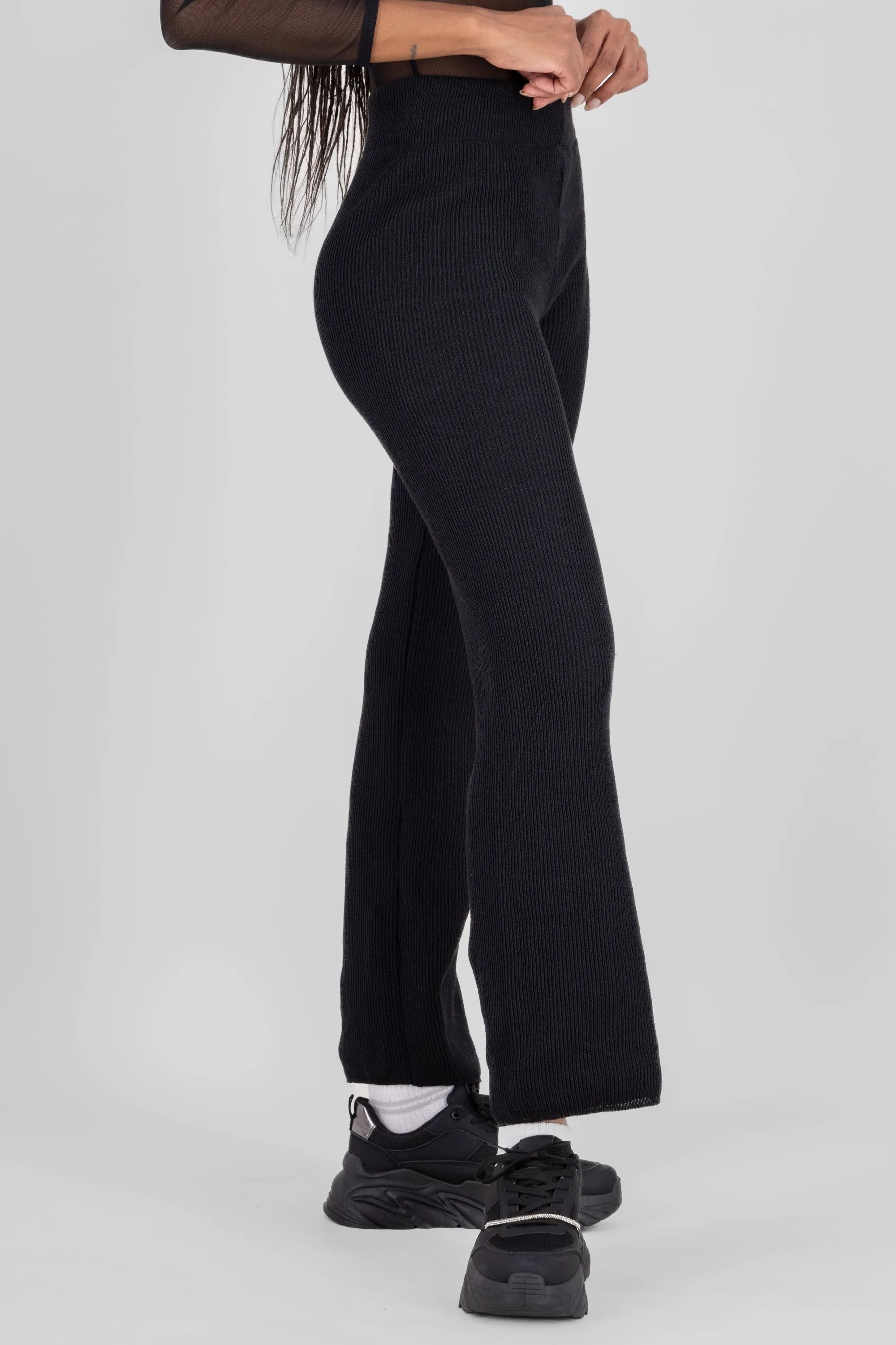 Pantalon fluido tejido wide leg sold by Shasa product image thumbnail 3